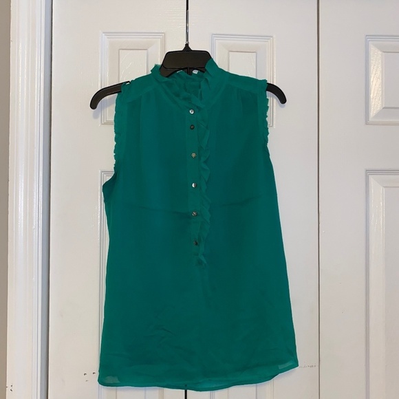 J crew size 4 top excellent condition green 100% silk - Picture 1 of 5